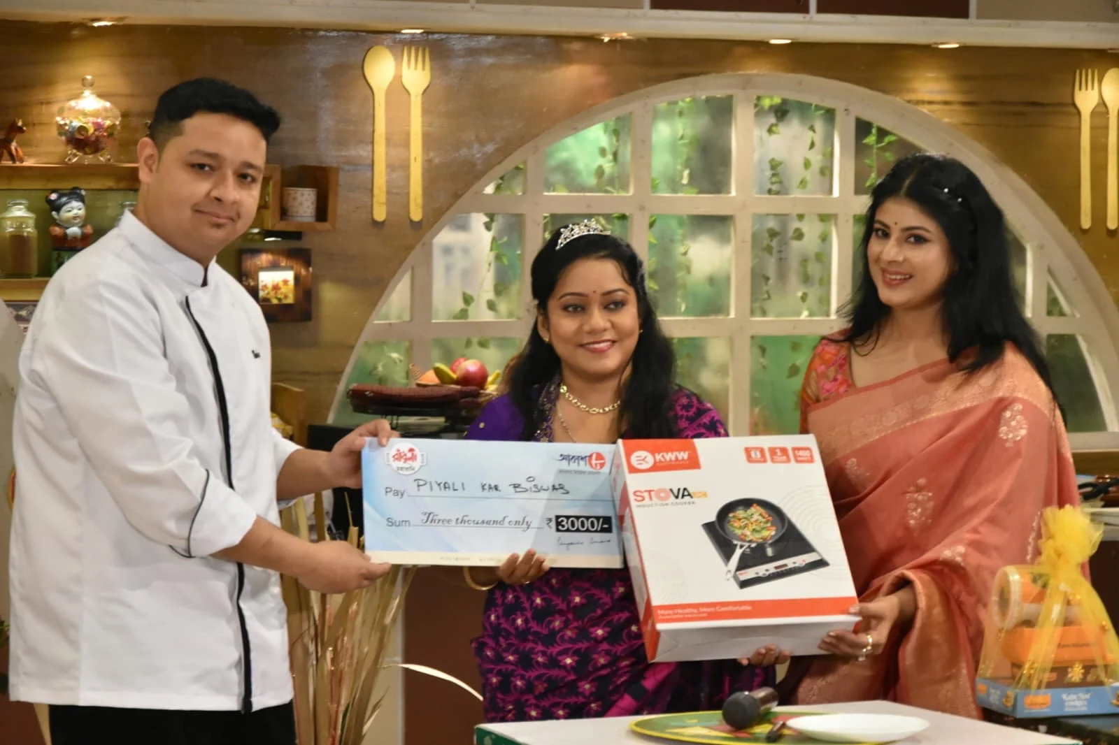 রাঁধুনীতে এবার নতুন চমক! শুরু হচ্ছে “মহারানীর লড়াই”।