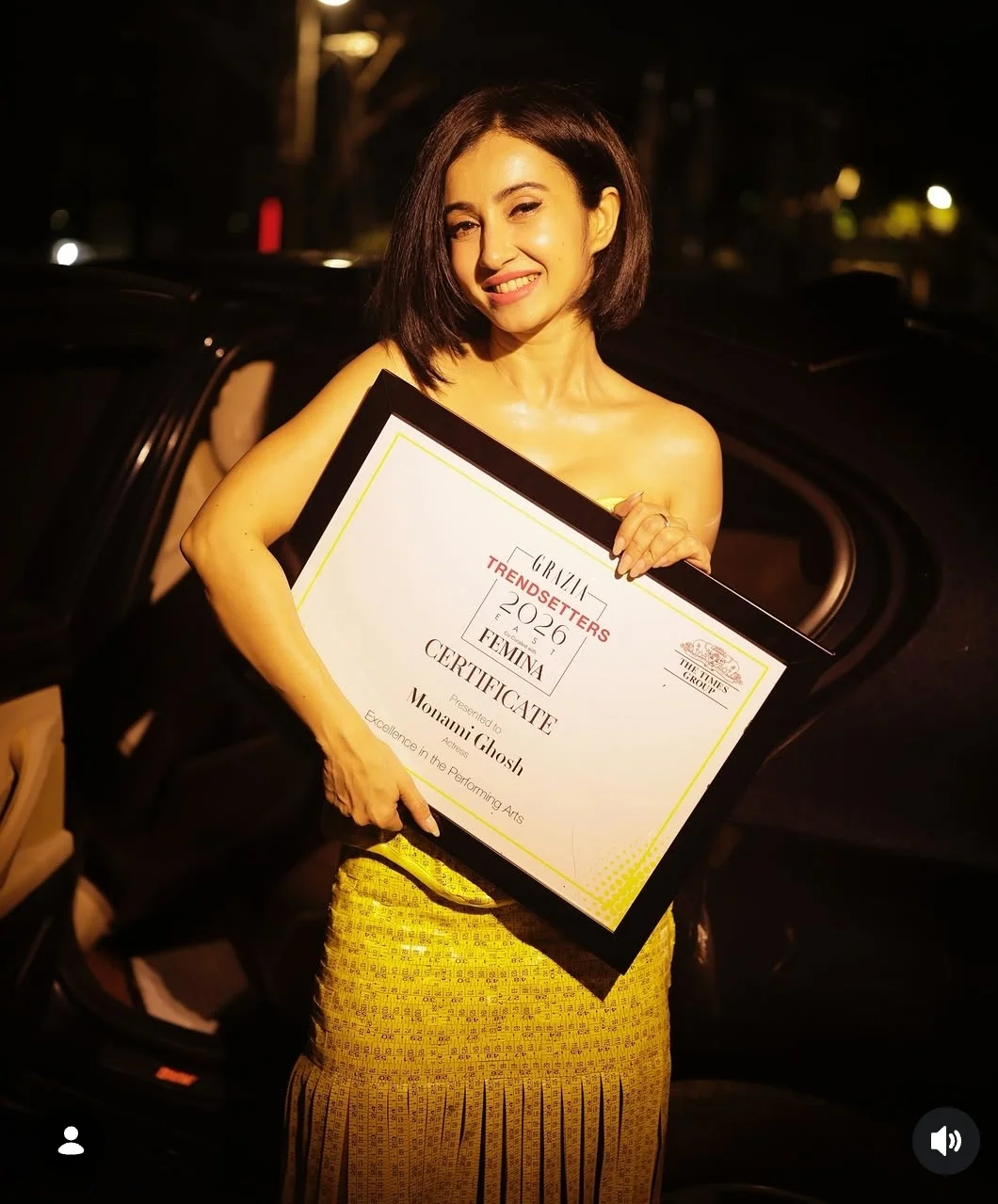 এবার মনামী ঘোষের স্টাইল দেখে তুম্ভিত টলিউড।