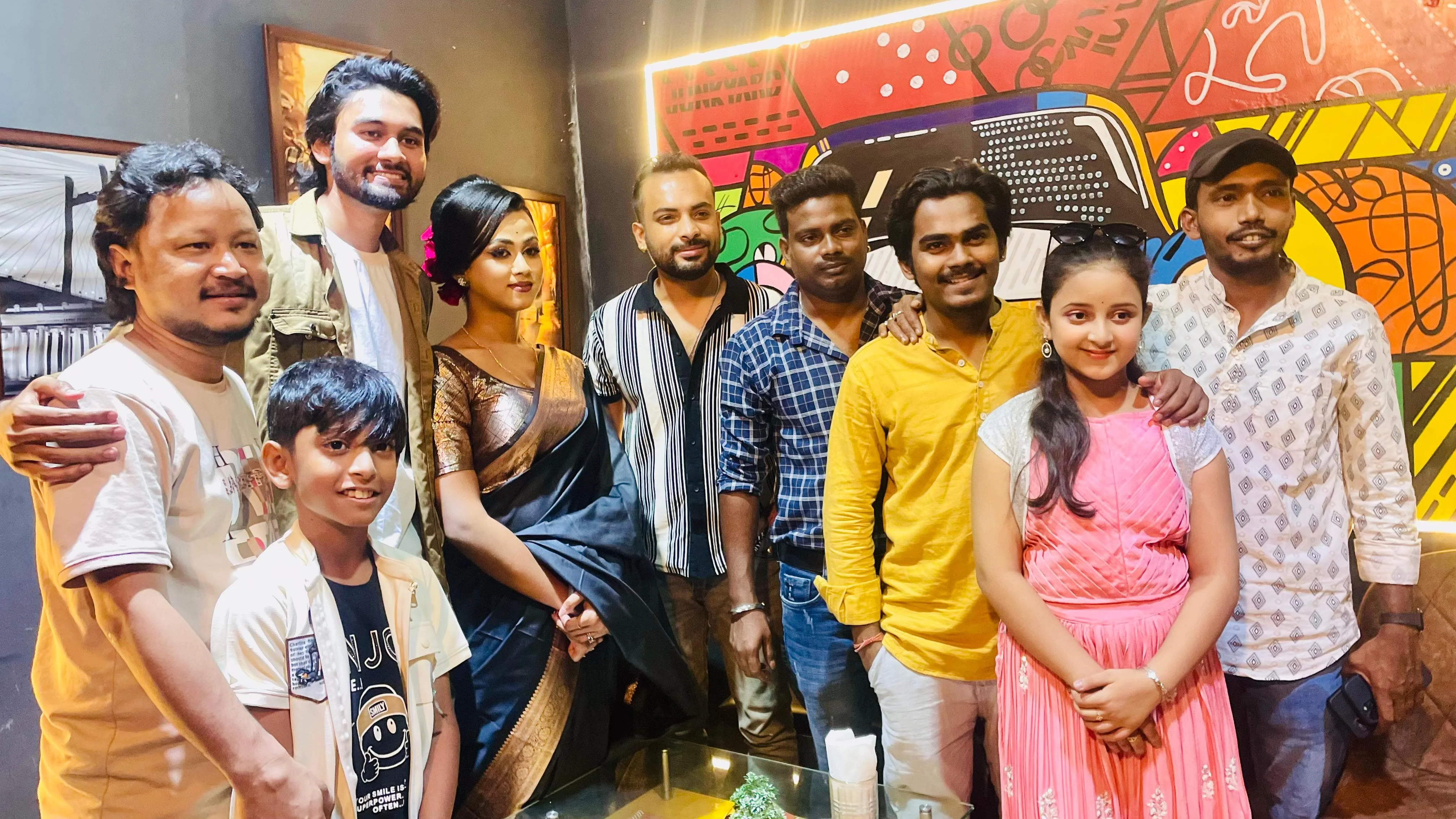 জাঁকজমকপূর্ণ অনুষ্ঠানে মুক্তি পেল “তোর পাড়াতে”! জাঙ্ক ইয়ার্ড ক্যাফেতে চাঁদের হাট