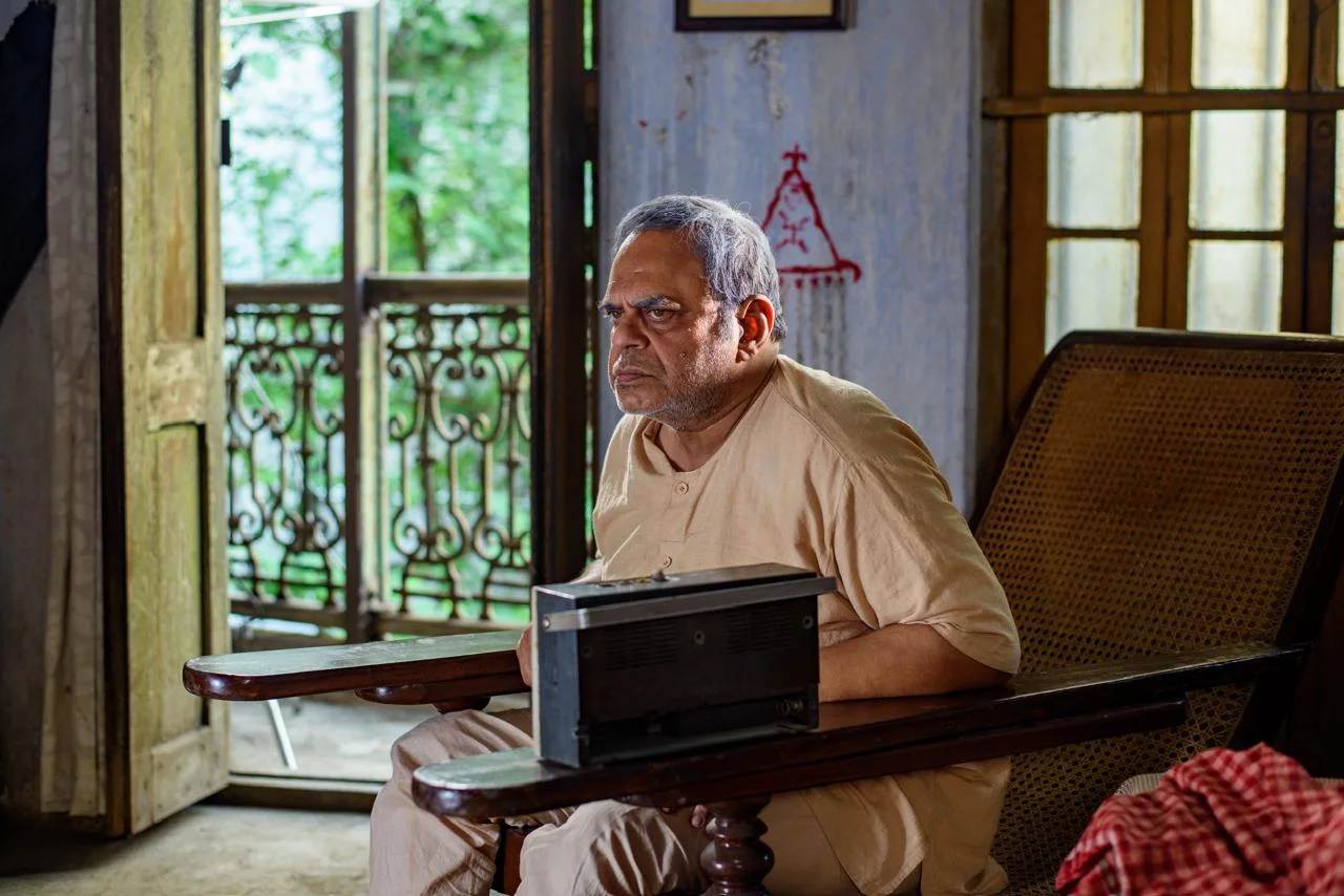এখানে প্রস্রাব করিবেন না”—একটি দেওয়াল ঘিরে হাসি-অভিমান আর মানবিক টানাপোড়েনের গল্প
