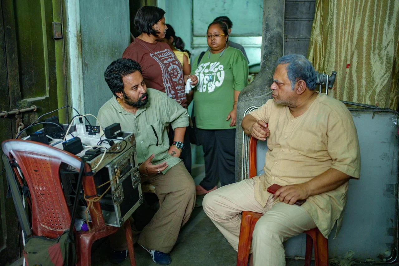 এখানে প্রস্রাব করিবেন না”—একটি দেওয়াল ঘিরে হাসি-অভিমান আর মানবিক টানাপোড়েনের গল্প - content image