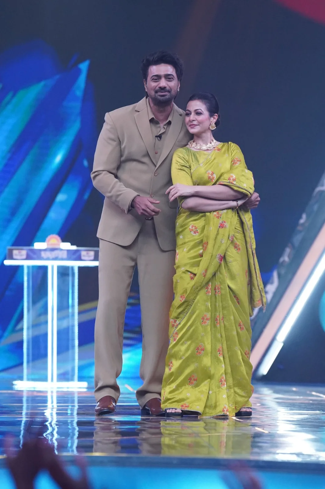 জমজমাট রবিবারের পর্ব,দেবের সঙ্গে ‘দাদাগিরি’-র মঞ্চে কোয়েল মল্লিক - content image