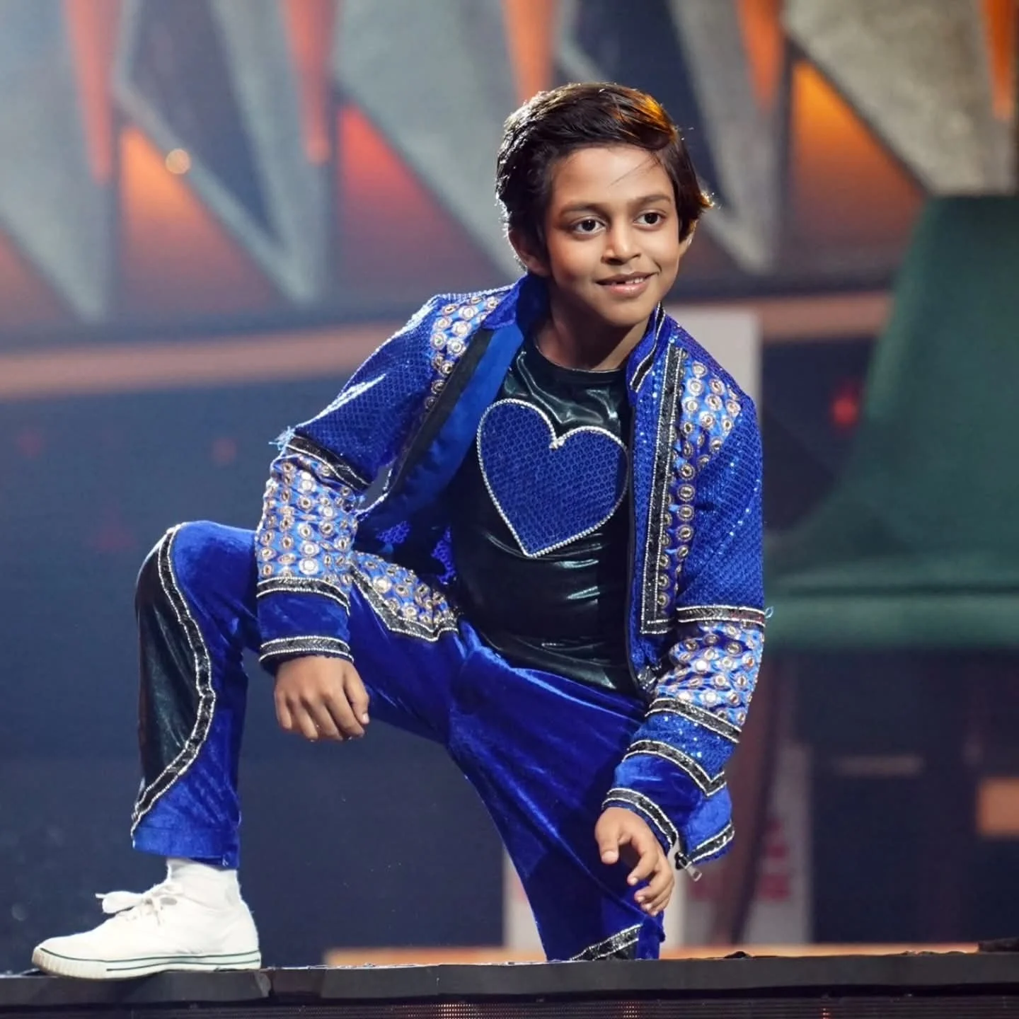 পুজোর সবচেয়ে বড় মিউজিক্যাল চমক? আসছে 'শক্তি দিও দুর্গা ঠাকুর'— আবারও বড় আয়োজন নিয়ে পরিচালক করণ আরিয়ান - content image